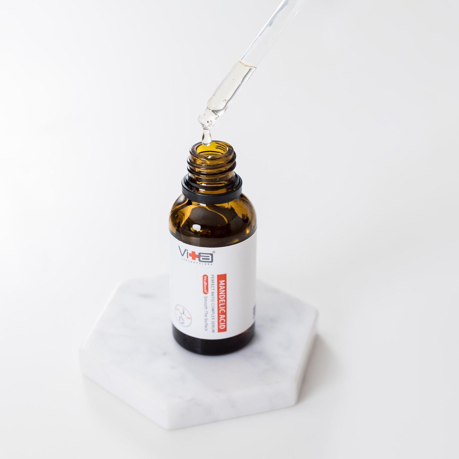 How To Properly Exfoliate Your Skin Using Mandelic Acid Serum